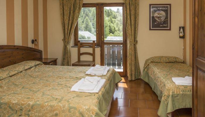 Hotel La Fontaine Sauze D'Oulx Bagian luar foto