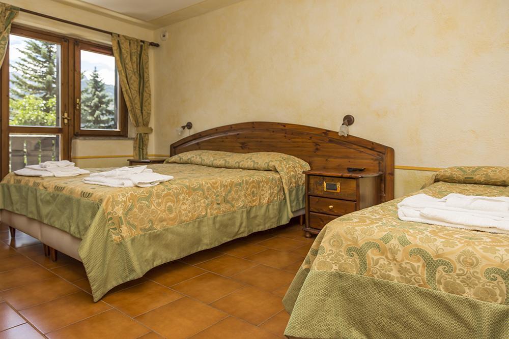 Hotel La Fontaine Sauze D'Oulx Bagian luar foto