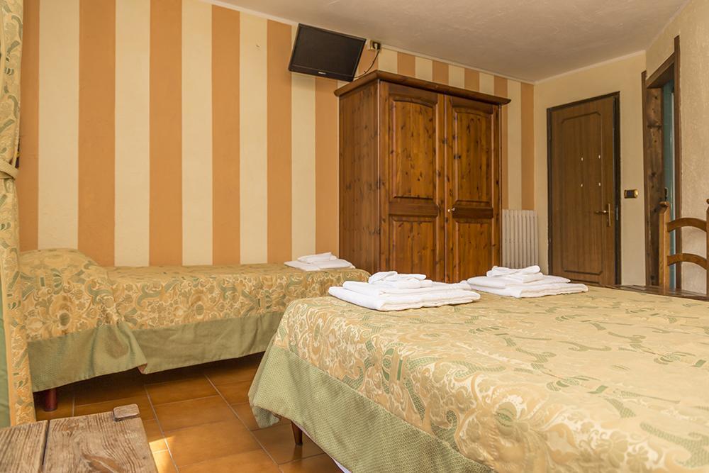 Hotel La Fontaine Sauze D'Oulx Bagian luar foto